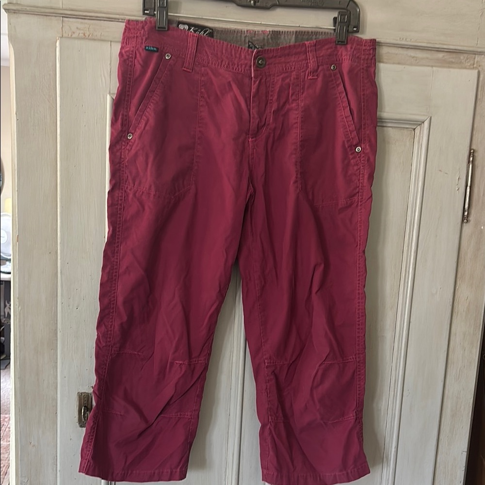 Kuhl Mountain Culture Raspberry Capri Pants size 10